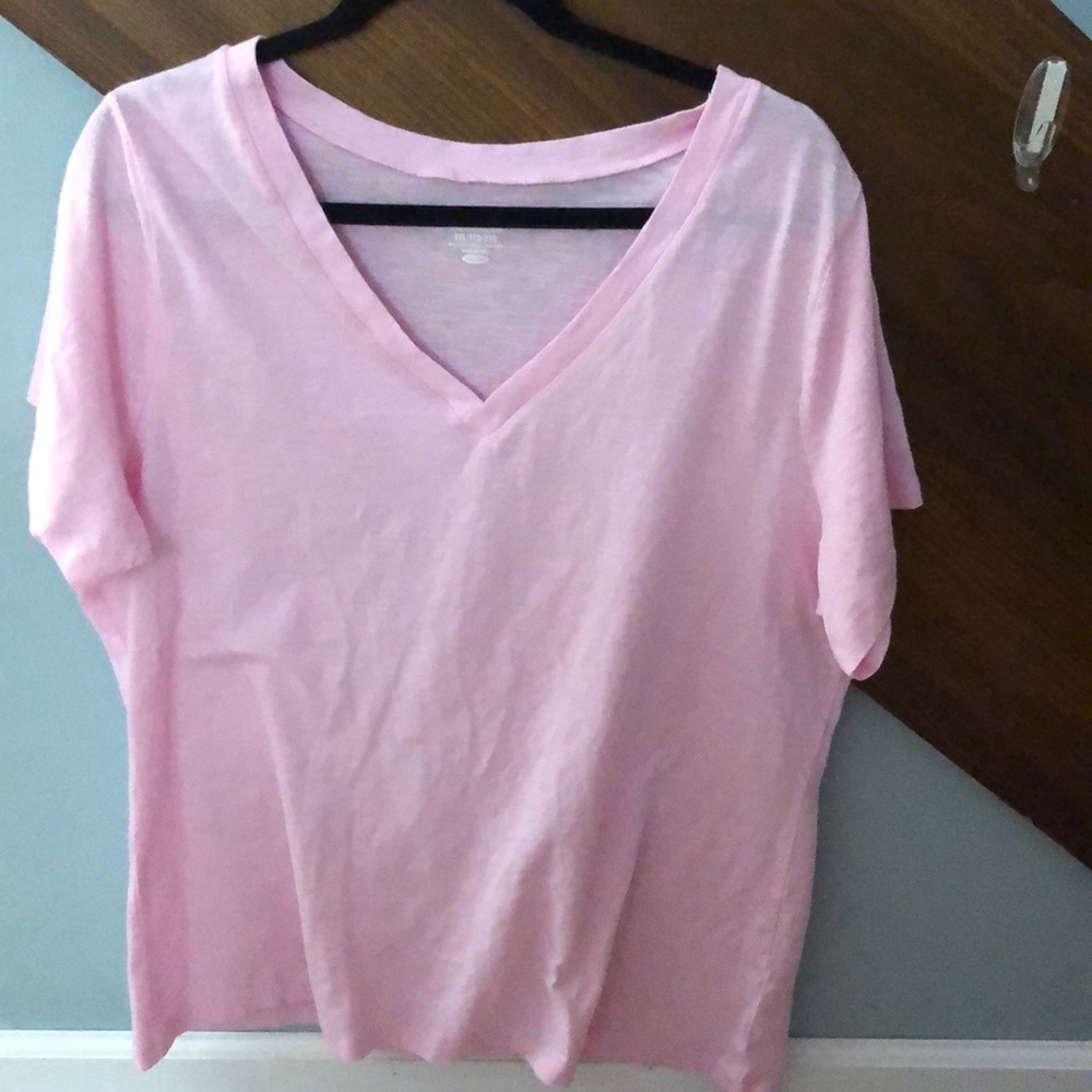 Light pink t shirt